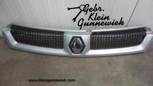 Gebrauchte Grill Renault Master Preis auf Anfrage angeboten von Gebr.Klein Gunnewiek Ho.BV
