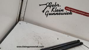 Used Rear gas strut, left Opel Meriva Price on request offered by Gebr.Klein Gunnewiek Ho.BV
