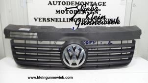 Usagé Calandre Volkswagen Transporter Prix € 25,00 Règlement à la marge proposé par Gebr.Klein Gunnewiek Ho.BV