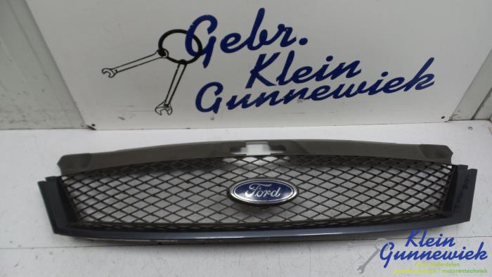 Używane Grill Ford Mondeo Cena € 35,00 Procedura marży oferowane przez Klein Gunnewiek Autodemontage & Motorentechniek