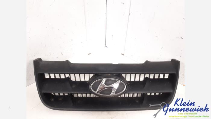 Używane Grill Hyundai Matrix Cena € 18,00 Procedura marży oferowane przez Klein Gunnewiek Autodemontage & Motorentechniek