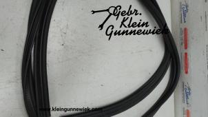 Gebrauchte Kofferraumklappe Gummi Volkswagen Jetta Preis auf Anfrage angeboten von Gebr.Klein Gunnewiek Ho.BV