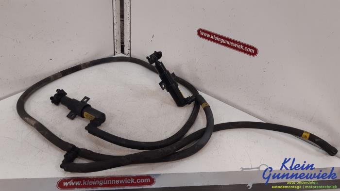 Headlight washer spray nozzle