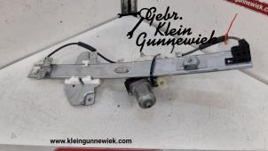 Używane Silnik szyby drzwiowej Kia Rio Cena na żądanie oferowane przez Gebr.Klein Gunnewiek Ho.BV