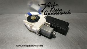 Usados Motor de ventanilla de puerta Renault Laguna Precio de solicitud ofrecido por Gebr.Klein Gunnewiek Ho.BV