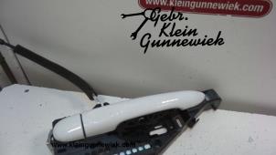 Used Front door handle 4-door, right Renault Clio Price on request offered by Gebr.Klein Gunnewiek Ho.BV