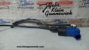 Used Headlight washer pump Renault Captur Price on request offered by Gebr.Klein Gunnewiek Ho.BV