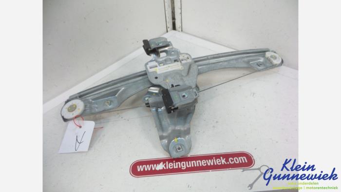 Usados Motor de ventanilla de puerta Opel Ampera Precio € 47,00 Norma de margen ofrecido por Klein Gunnewiek Autodemontage & Motorentechniek