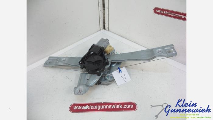 Usados Motor de ventanilla de puerta Opel Ampera Precio € 47,00 Norma de margen ofrecido por Klein Gunnewiek Autodemontage & Motorentechniek