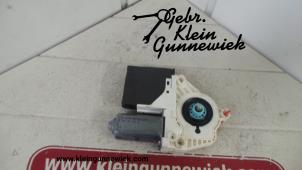 Usagé Moteur de vitre portière Volkswagen Scirocco Prix € 75,00 Règlement à la marge proposé par Gebr.Klein Gunnewiek Ho.BV
