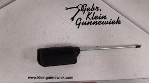 Usagé Poignée de porte arrière droite Volkswagen Transporter Prix sur demande proposé par Gebr.Klein Gunnewiek Ho.BV