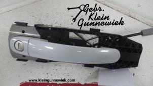 Gebrauchte Türgriff 4-türig links vorne Skoda Rapid Preis auf Anfrage angeboten von Gebr.Klein Gunnewiek Ho.BV