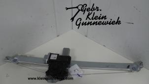 Used Door window motor Renault Trafic Price on request offered by Gebr.Klein Gunnewiek Ho.BV