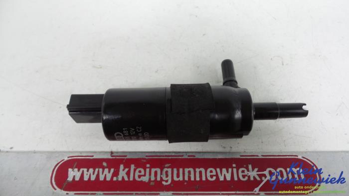 Używane Pompa spryskiwacza reflektorów Audi A5 Cena € 15,00 Procedura marży oferowane przez Klein Gunnewiek Autodemontage & Motorentechniek