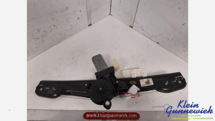 Usados Motor de ventanilla de puerta BMW 1-Serie Precio € 75,00 Norma de margen ofrecido por Klein Gunnewiek Autodemontage & Motorentechniek