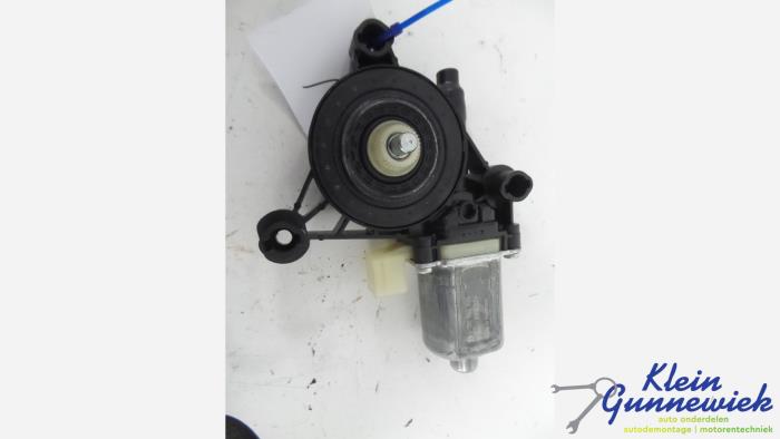 Usados Motor de ventanilla de puerta Audi A4 Precio € 17,00 Norma de margen ofrecido por Klein Gunnewiek Autodemontage & Motorentechniek