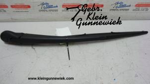 Used Rear wiper arm Renault Laguna Price on request offered by Gebr.Klein Gunnewiek Ho.BV