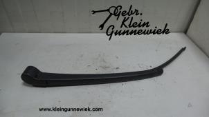 Used Rear wiper arm Skoda Octavia Price on request offered by Gebr.Klein Gunnewiek Ho.BV