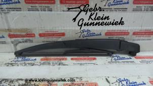 Used Rear wiper arm Dacia Logan Price on request offered by Gebr.Klein Gunnewiek Ho.BV