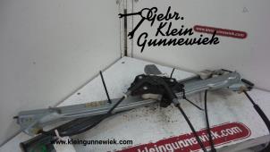 Used Door window motor Mercedes Vito Price on request offered by Gebr.Klein Gunnewiek Ho.BV