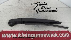 Usagé Bras essuie-glace arrière Renault Clio Prix sur demande proposé par Gebr.Klein Gunnewiek Ho.BV