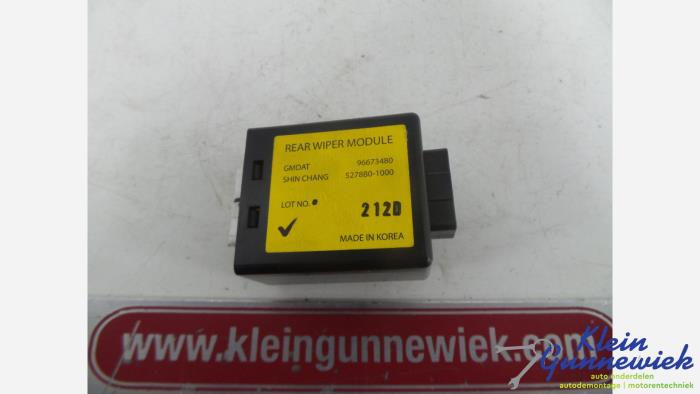 Używane Modul wycieraczek Opel Antara Cena € 27,00 Procedura marży oferowane przez Klein Gunnewiek Autodemontage & Motorentechniek
