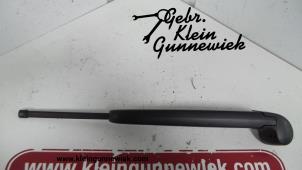 Usados Brazo de limpiaparabrisas detrás Audi Q2 Precio de solicitud ofrecido por Gebr.Klein Gunnewiek Ho.BV