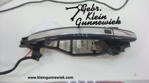 Gebrauchte Türgriff 4-türig rechts vorne Volkswagen Phaeton Preis auf Anfrage angeboten von Gebr.Klein Gunnewiek Ho.BV