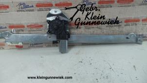Gebrauchte Fenstermotor Tür Opel Vivaro Preis auf Anfrage angeboten von Gebr.Klein Gunnewiek Ho.BV