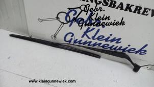Used Front wiper arm Nissan X-Trail Price on request offered by Gebr.Klein Gunnewiek Ho.BV