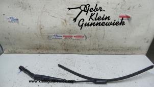 Gebrauchte Scheibenwischerarm vorne Opel Ampera Preis auf Anfrage angeboten von Gebr.Klein Gunnewiek Ho.BV