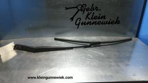 Używane Ramie wycieraczki przedniej Opel Ampera Cena na żądanie oferowane przez Gebr.Klein Gunnewiek Ho.BV