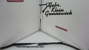 Używane Ramie wycieraczki przedniej Volkswagen Tiguan Cena na żądanie oferowane przez Gebr.Klein Gunnewiek Ho.BV