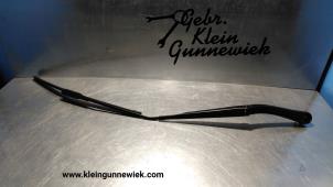 Gebrauchte Scheibenwischerarm vorne Renault Koleos Preis € 15,00 Margenregelung angeboten von Gebr.Klein Gunnewiek Ho.BV
