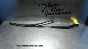 Gebrauchte Scheibenwischerarm vorne Volkswagen Eos Preis auf Anfrage angeboten von Gebr.Klein Gunnewiek Ho.BV