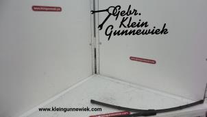 Usados Brazo delantero de limpiaparabrisas Volkswagen Transporter Precio de solicitud ofrecido por Gebr.Klein Gunnewiek Ho.BV