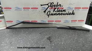 Used Front wiper arm Renault Clio Price on request offered by Gebr.Klein Gunnewiek Ho.BV