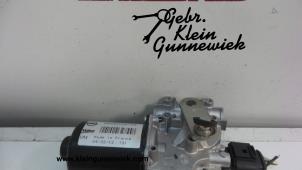 Gebrauchte Scheibenwischermotor vorne Opel Adam Preis auf Anfrage angeboten von Gebr.Klein Gunnewiek Ho.BV
