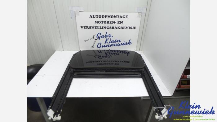 Używane Mechanizm szyberdachu Volkswagen Passat Cena € 114,00 Procedura marży oferowane przez Klein Gunnewiek Autodemontage & Motorentechniek