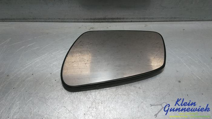 Używane Szyba lusterka lewego Ford Focus Cena € 15,00 Procedura marży oferowane przez Klein Gunnewiek Autodemontage & Motorentechniek