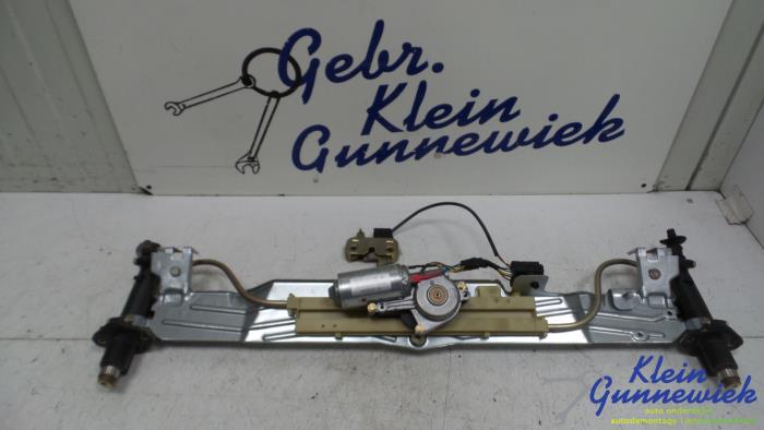 Używane Spojler Porsche Boxster Cena € 76,00 Procedura marży oferowane przez Klein Gunnewiek Autodemontage & Motorentechniek