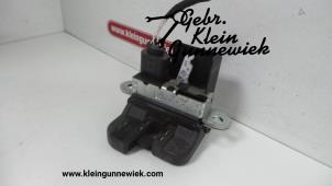 Używane Mechanizm zamka tylnej klapy Volkswagen Caddy Cena € 15,00 Procedura marży oferowane przez Gebr.Klein Gunnewiek Ho.BV