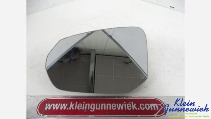 Używane Szyba lusterka lewego Audi Q2 Cena € 20,00 Procedura marży oferowane przez Klein Gunnewiek Autodemontage & Motorentechniek