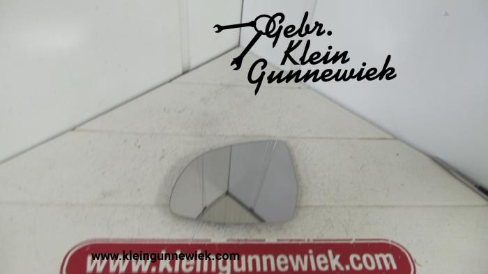 Spiegelglas links van een BMW X4 2017
