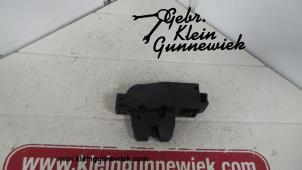 Gebrauchte Schließmechanik Heckklappe Peugeot 407 Preis auf Anfrage angeboten von Gebr.Klein Gunnewiek Ho.BV