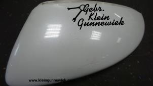 Gebrauchte Spiegelkappe links Volkswagen Beetle Preis auf Anfrage angeboten von Gebr.Klein Gunnewiek Ho.BV