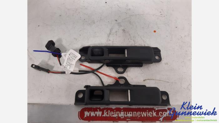 Używane Blokada dachu cabrio Opel Cascada Cena € 25,00 Procedura marży oferowane przez Klein Gunnewiek Autodemontage & Motorentechniek