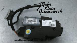 Used Sunroof motor Seat Ibiza Price € 90,00 Margin scheme offered by Gebr.Klein Gunnewiek Ho.BV