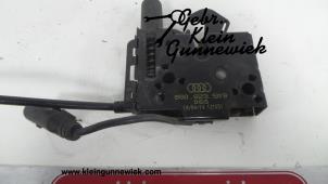 Usagé Mécanique de verrouillage capot Audi TT Prix sur demande proposé par Gebr.Klein Gunnewiek Ho.BV