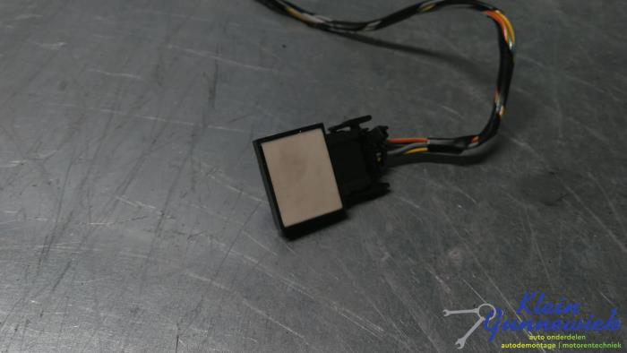 Begagnade Utetemperatursensor Opel Astra Pris € 15,00 Marginaltabell erbjuds av Klein Gunnewiek Autodemontage & Motorentechniek